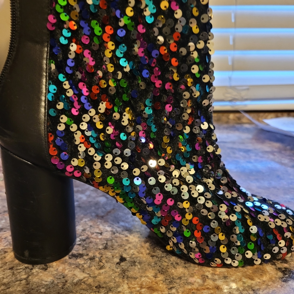 Being bling - Picture 7 of 7